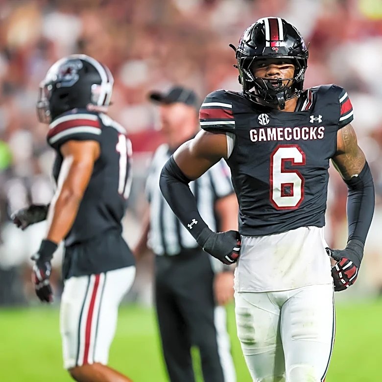 South Carolina star Dylan Stewart returns to practice; status TBD