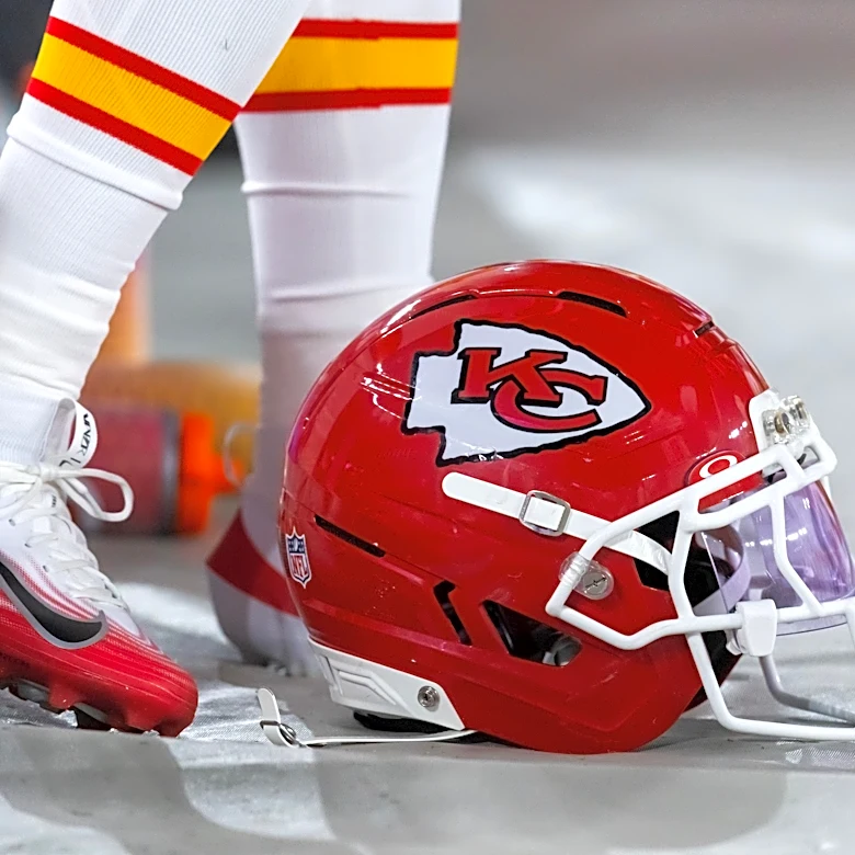 Chiefs All-Pro defender and starting CB questionable v. Colts