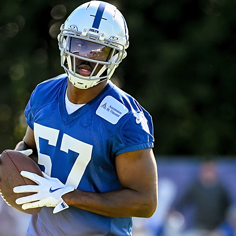 WATCH: Jaylon Carlies has first INT of season for Colts vs Commanders