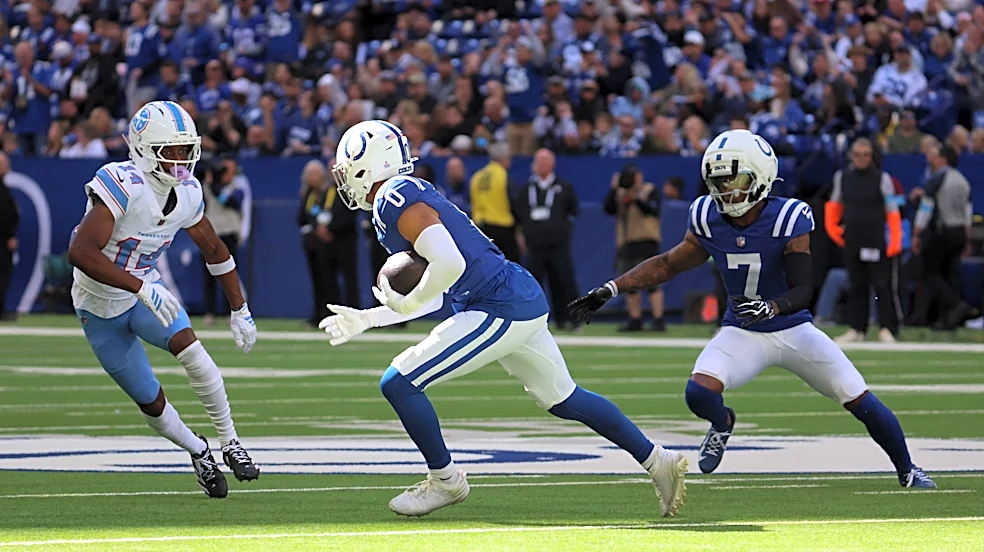WATCH: S Cam Bynum gets first INT of season vs Titans