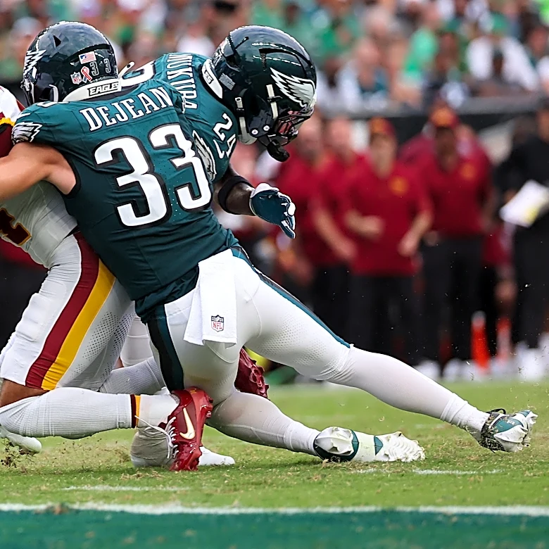 Commanders rookie WR Antonio Williams reacts to first NFL TD vs Eagles