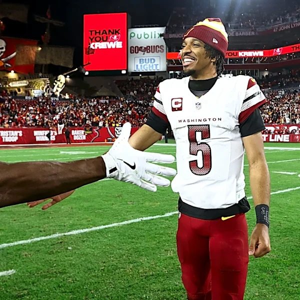 Commanders' Terry McLaurin hints that Jayden Daniels will return this season