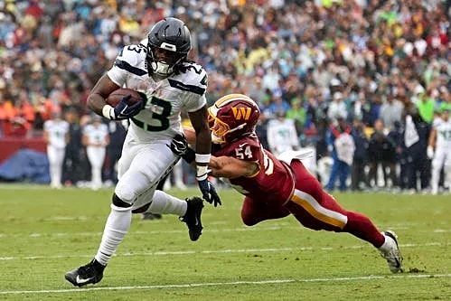 Commanders LB Leo Chenal out vs Seahawks following neck injury