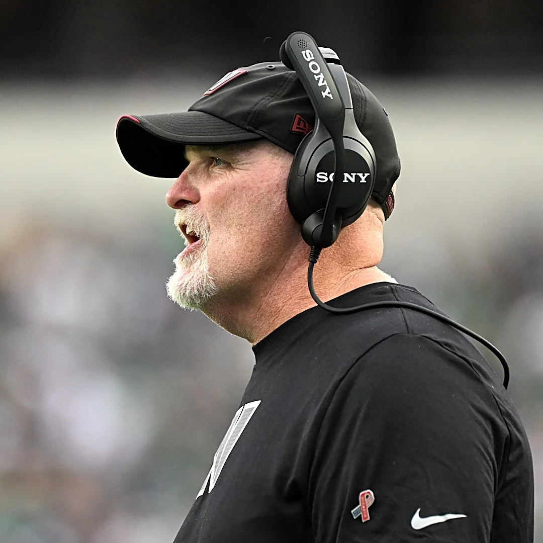 NFL writer suggests Commanders' Dan Quinn do 'honorable thing' and resign