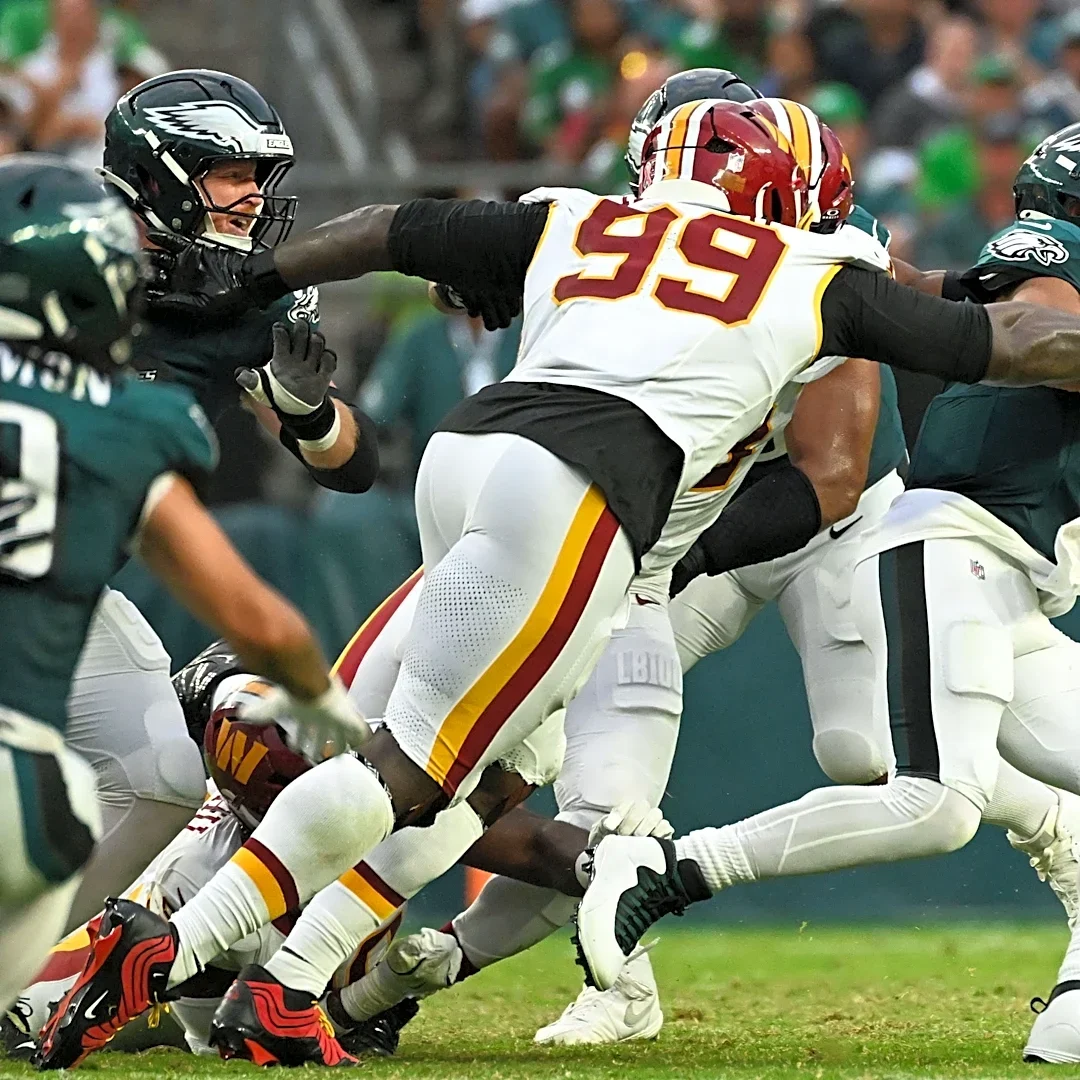 Commanders lose DT Javon Kinlaw to injury vs 49ers