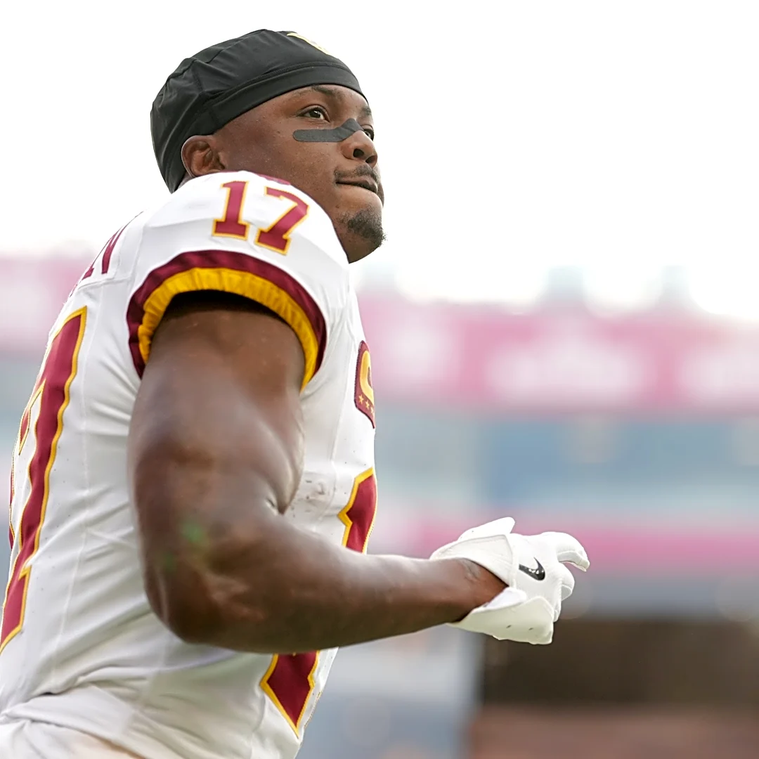 Commanders QB Jayden Daniels' somber reaction to Terry McLaurin injury