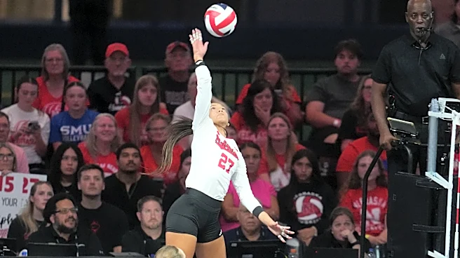 Social media reacts to Tom Brady visiting with Nebraska volleyball