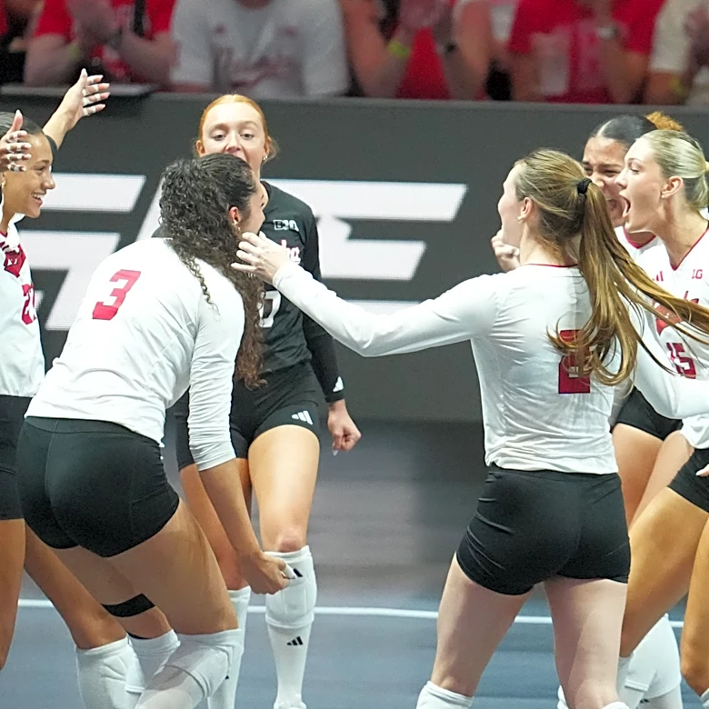 Nebraska volleyball vs. Texas live updates, stats and highlights