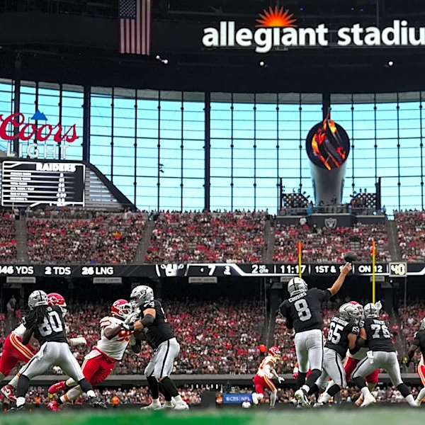 Former Nebraska running back impresses social media in win