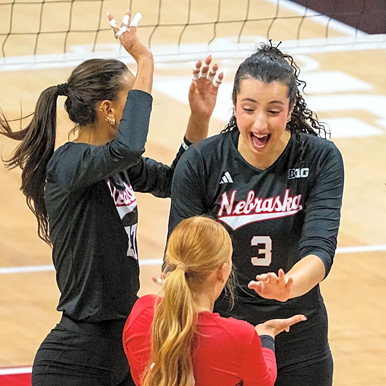 Nebraska volleyball vs. USC live updates, stats and highlights