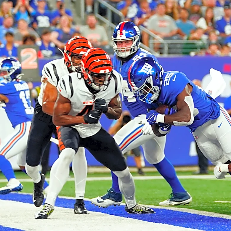 Cowboys add former Giant, UFL star RB, what he brings to backfield