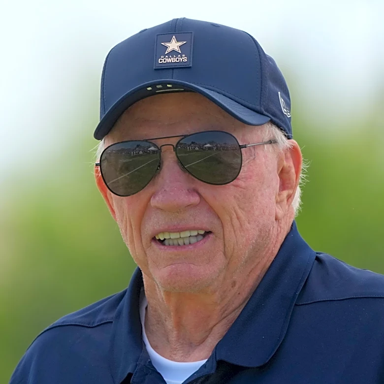 Jerry Jones hints Cowboys eyeing another major trade: 'We're in play'