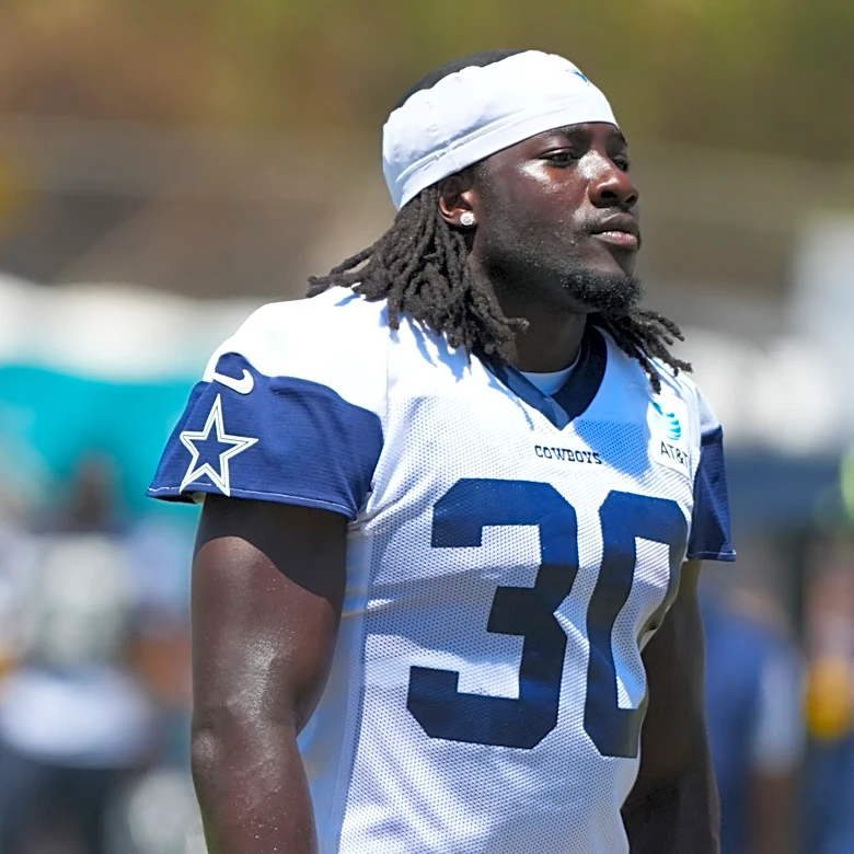 Cowboys bring waived RB back to practice squad