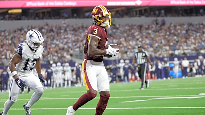 Commanders QB Daniels suffers injury on last play of half vs Cowboys