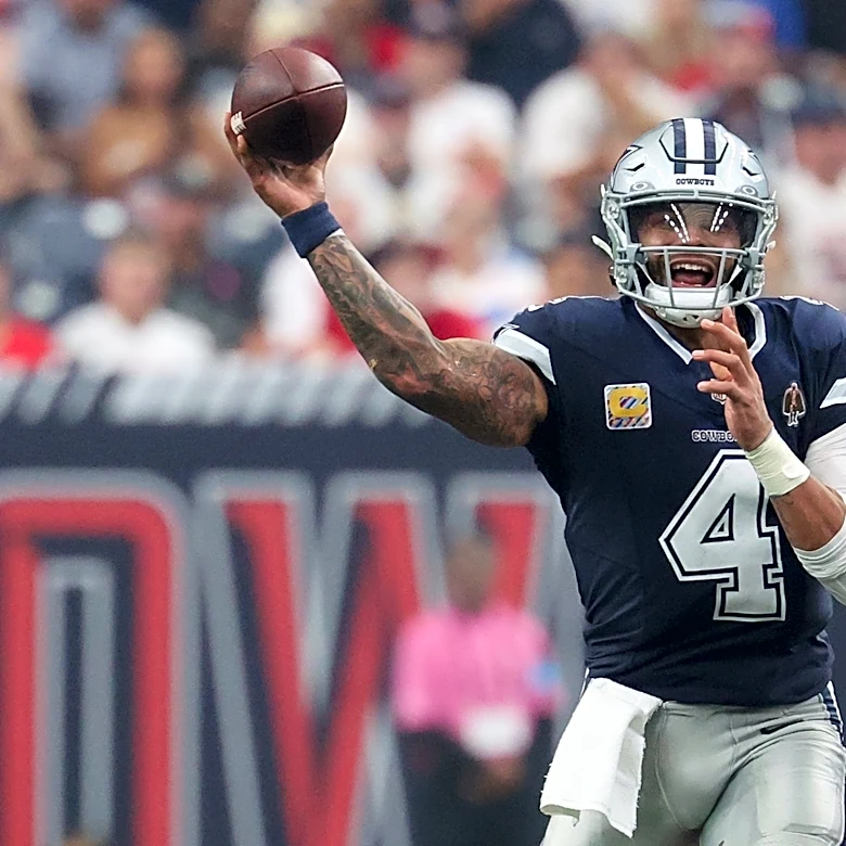 Injury Update: Prescott's throwing hand in bandage at Cowboys presser