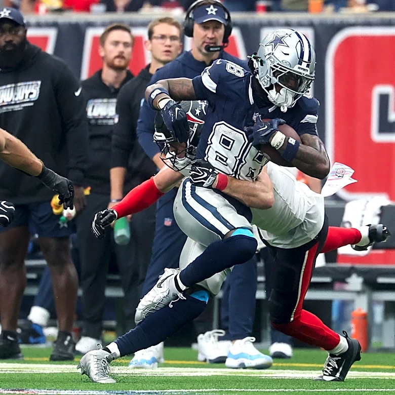 Cowboys rally behind Lamb's monster day despite poor defense, coaching