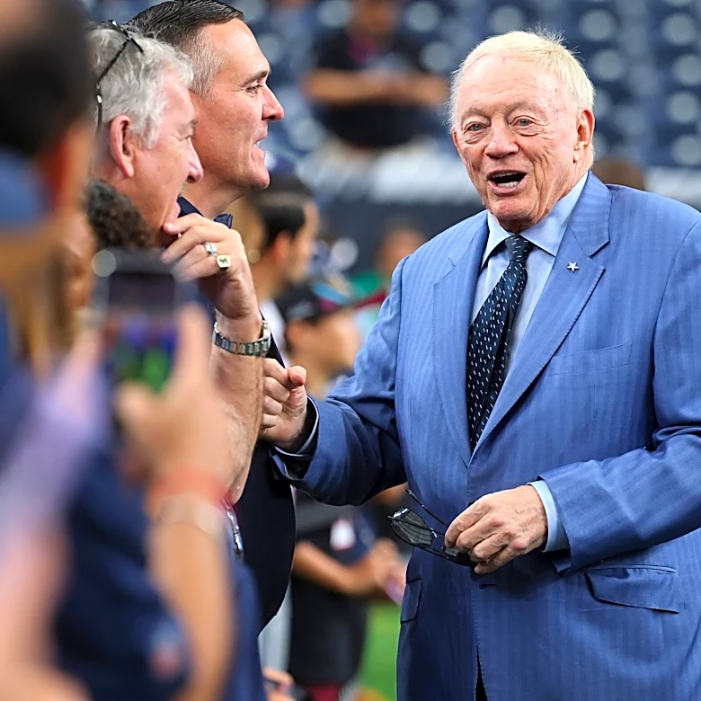 Jerry Jones jets reserve Cowboys defender home for birth of child