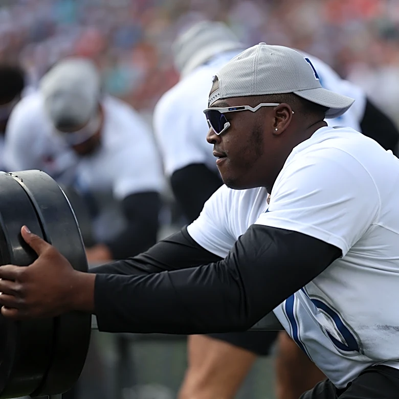 Cowboys make 4 roster moves ahead of TNF vs Bucs, activate Tyler Smith