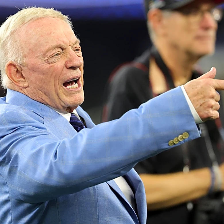 Twitter reactions to Cowboys loss, 'Embarrassing' Dak dimes out critic