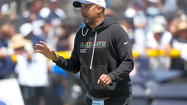 Coach says Cowboys offense is boxing 'with one hand behind our back'