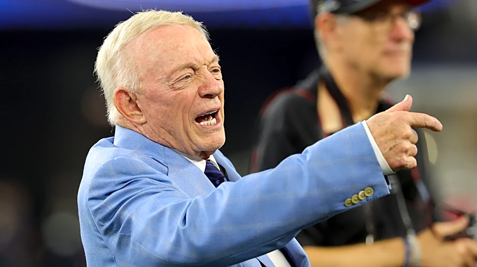 Cowboys have issues only a GM can fix, pressure is Jerry Jones' alone