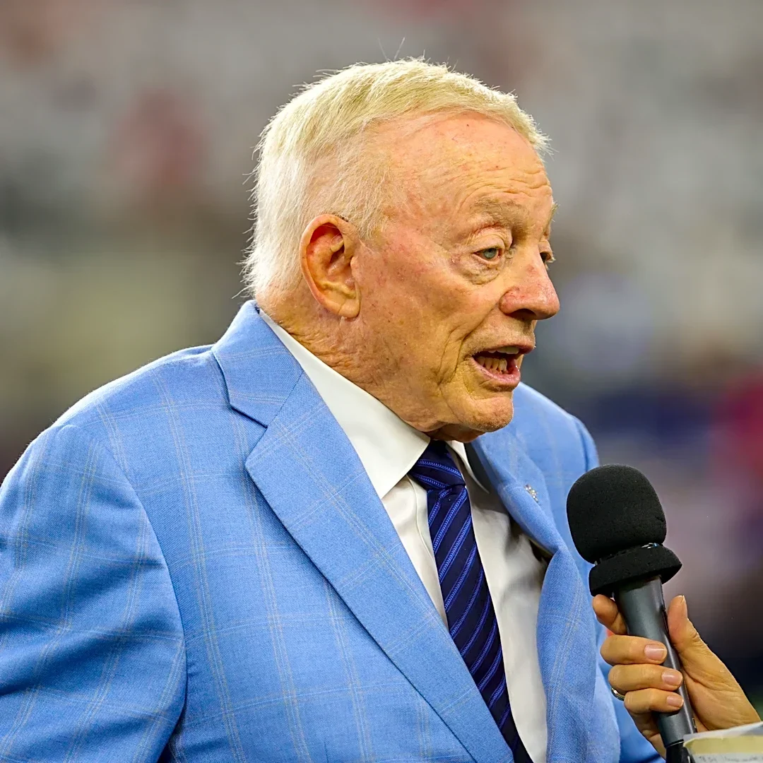 Cowboys Headlines: Jerry Jones doesn't pass up chance to talk trade