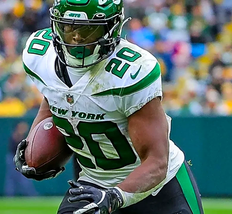 Handcuffing an Opponent's NFL Running Back: Petty or Smart Fantasy Football?