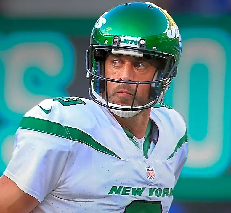Elite QB + QB2 vs. Two Elite QBs: Which Fantasy Football Superflex Build Works Better?