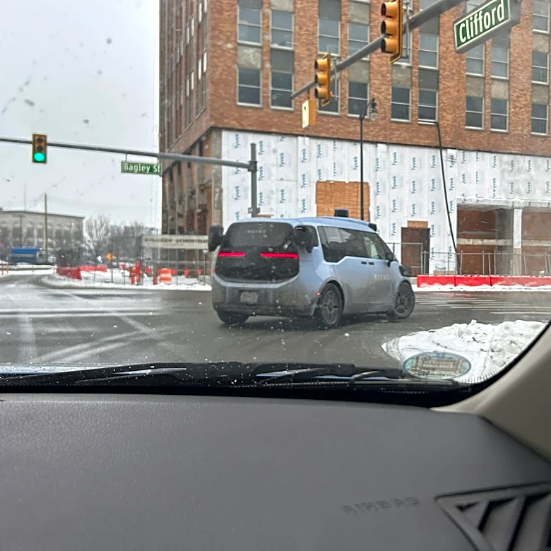 Waymo crash rate better than human drivers in study