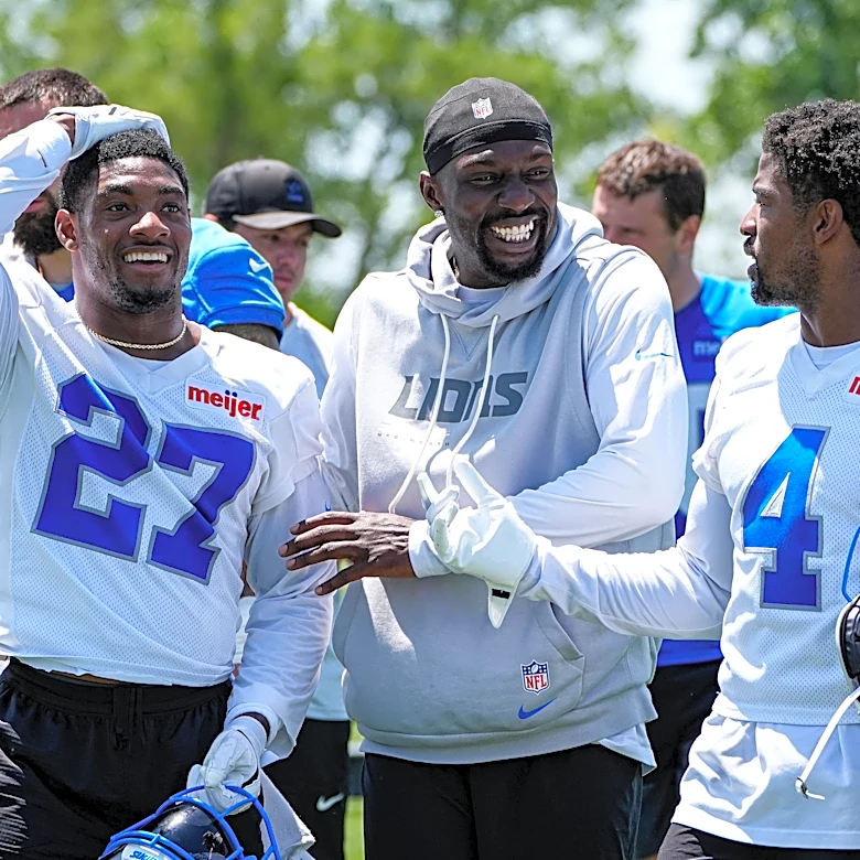 Lions re-sign TE Anthony Firkser; DB Christian Izien nearing return