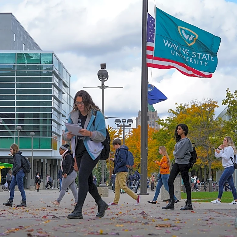 College starts soon. Experts say parents should do these five things