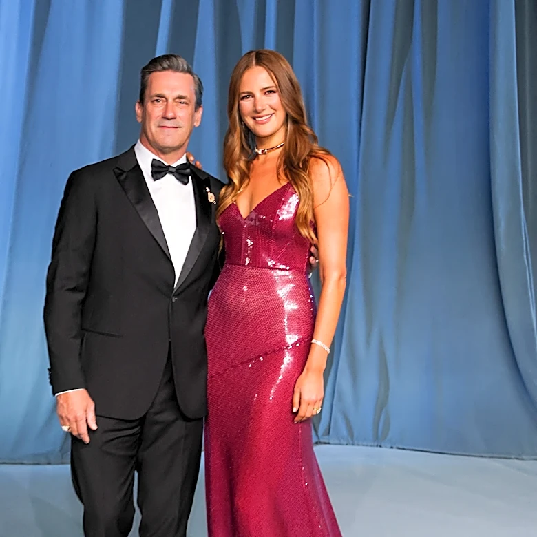 'Mad Men' actor, wife expecting first child. What we know