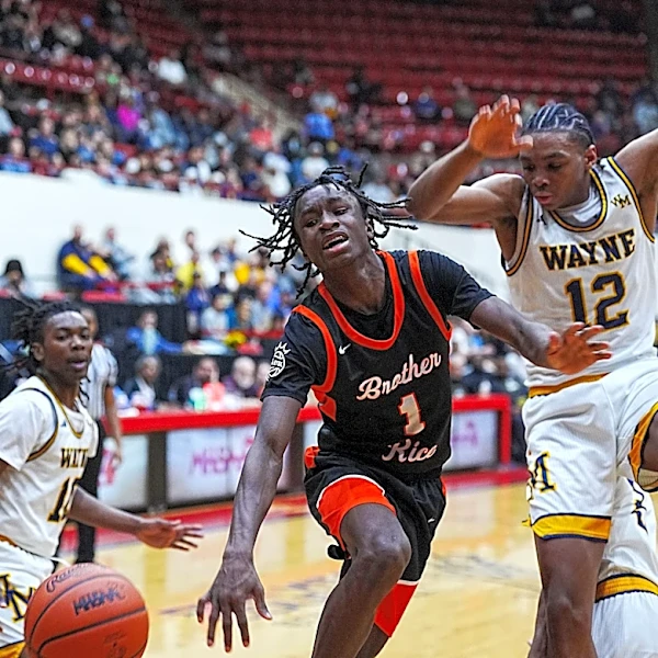 Top sophomore in Michigan HS basketball transferring out of state