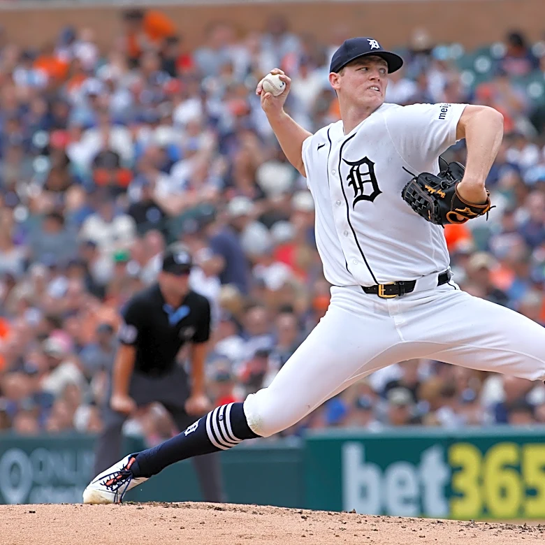 Tigers fall further behind aggressive White Sox in MLB playoff race