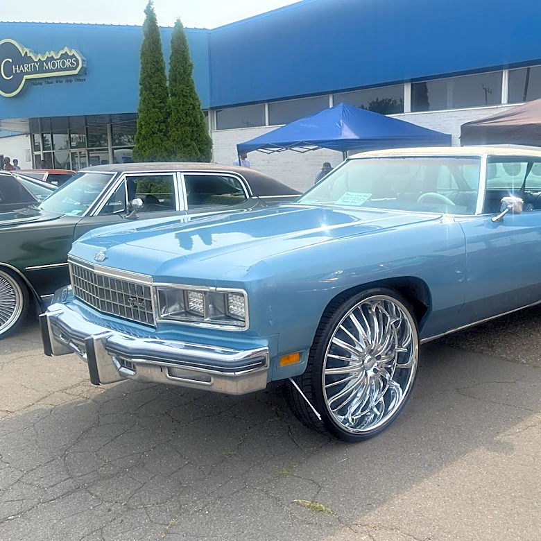Donks, muscle, flash all show up for Wet Paint Nation in Detroit