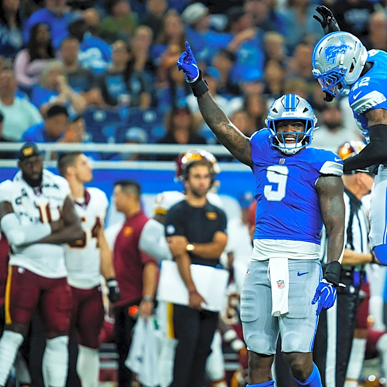 Lions winners and losers: Derrick Moore keeps bringing pass rush heat