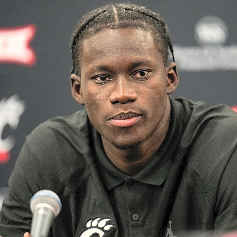 Michigan basketball vs Lithuania: Moustapha Thiam injured