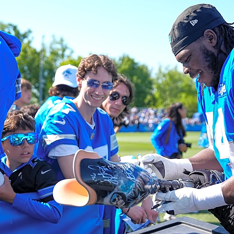 Detroit Lions see both sides on debate over pros returning to college