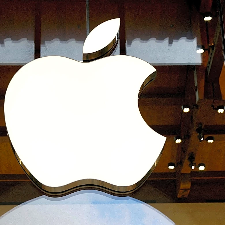 Is Apple Maps going to change Lake Ontario's name? What's happening
