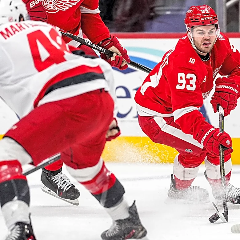 Red Wings star Alex DeBrincat says he doesn't want to go anywhere