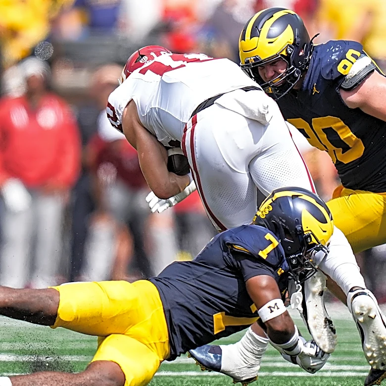 As Michigan football offense finds footing, defense proves rock solid