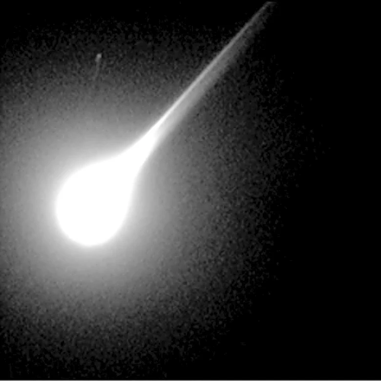 Bright fireball lights up the sky. May have fall in Great Lakes