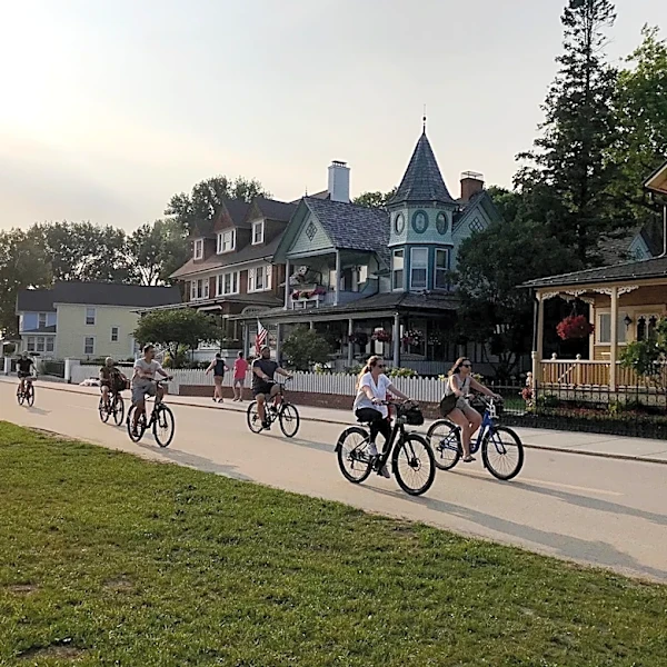 When does Mackinac Island close? There's still time to visit this fall