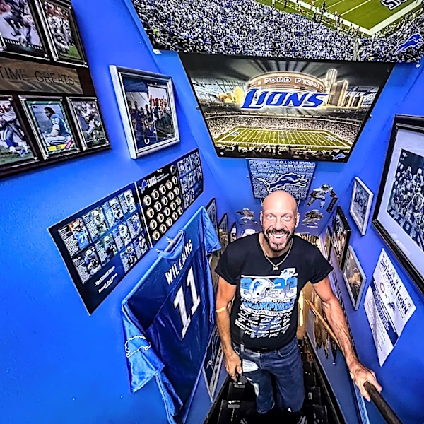 Inside a Detroit Lions fan's incredible den. Now he's looking for 1 buyer