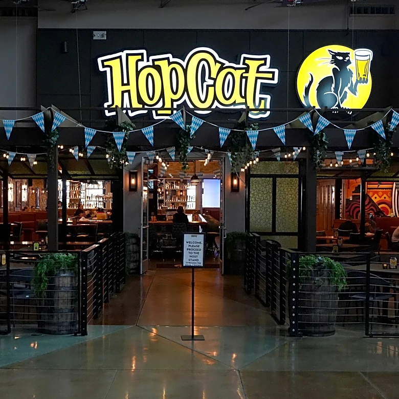 These 2 Oakland County malls are thriving with new arrivals