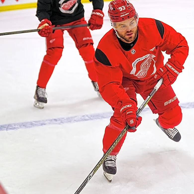 Why Detroit Red Wings want to re-sign Alex DeBrincat amidst chaos