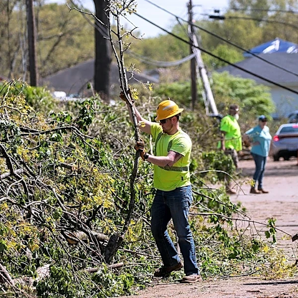 Campaign cash from utility leaders prompts fight in governor's race