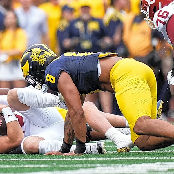 Dom Nichols a surprise add to Michigan's injury report vs Iowa