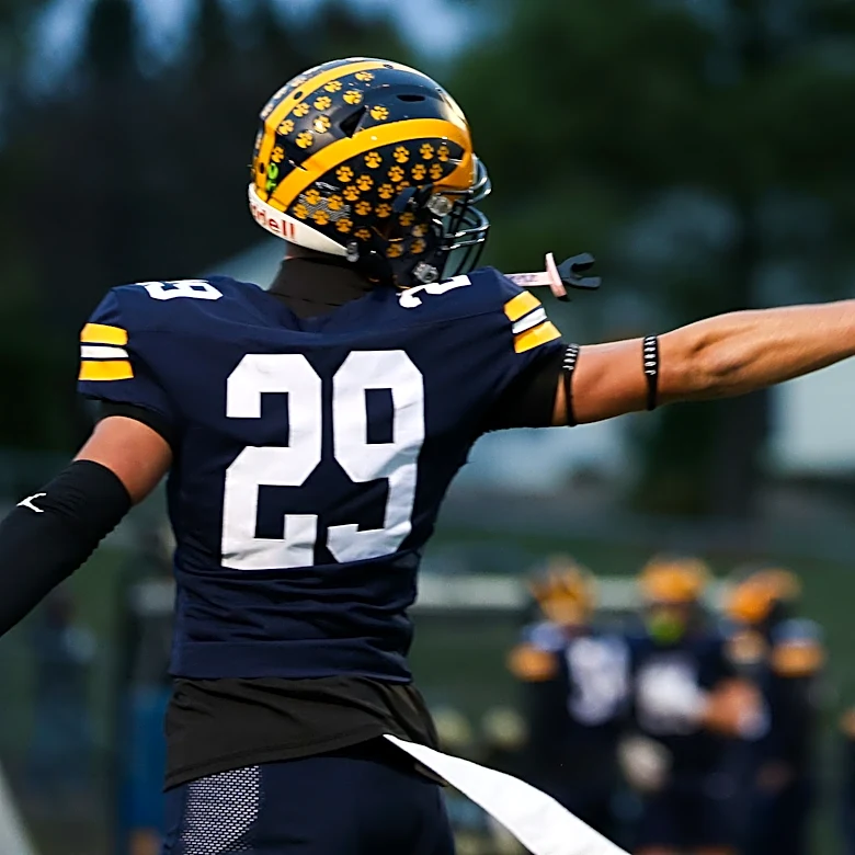 How Clarkston, Oxford football stack up in Friday's undefeated meeting