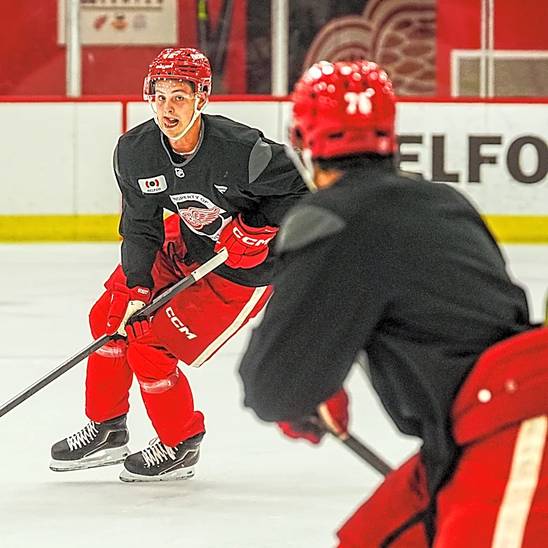 Alex DeBrincat caps Detroit Red Wings rally in preseason win vs Sabres